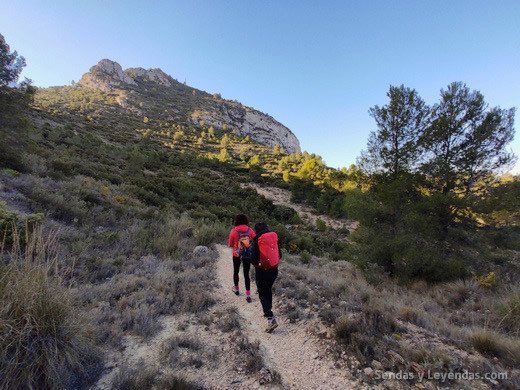 Ruta de senderismo en Peñarrubia (Villena).
