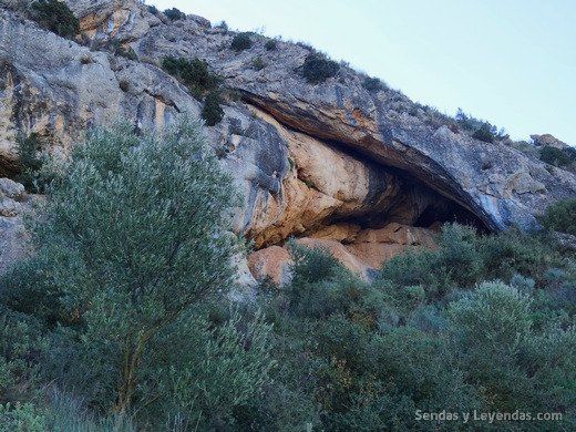 Ruta de senderismo en Peñarrubia (Villena).