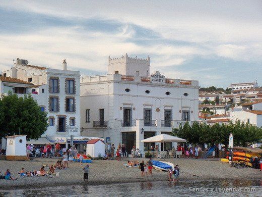 Qué ver en Cadaqués: Casino.