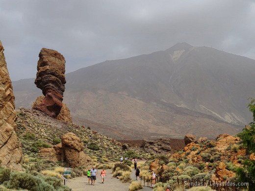 Sendero de los Roques de García: ruta por el Teide.