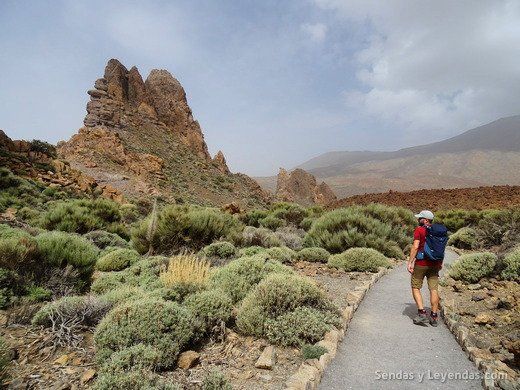 Ruta por los Roques de García (Tenerife).