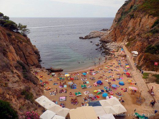Qué ver en Tossa de Mar en un día: cala d'es Codolar.