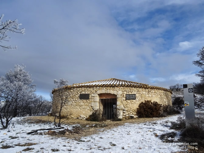 Pou del Canyo (sierra del Menejador).